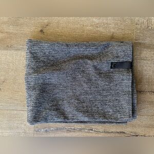 EUC Lululemon Vinyasa Black and Gray Knit Scarf